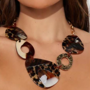 Printed necklace