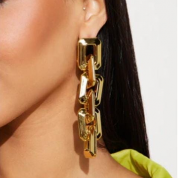 Gold earring