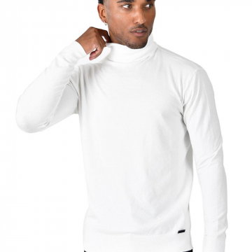  White long sleeve turtleneck